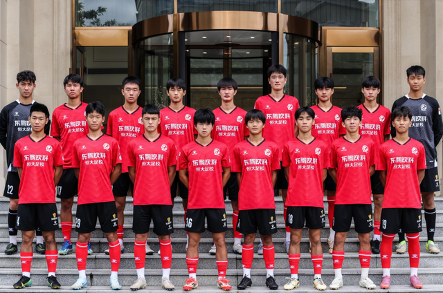  草根球队逆袭淘汰职业劲旅