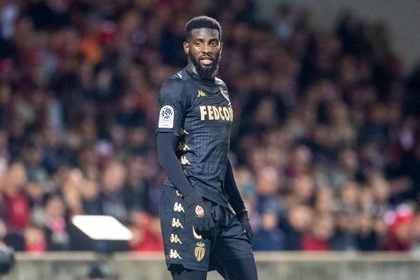  法甲巴黎独占鳌头，摩纳哥紧追不舍