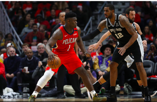  鹈鹕锡安威廉森暴扣连连压制对手